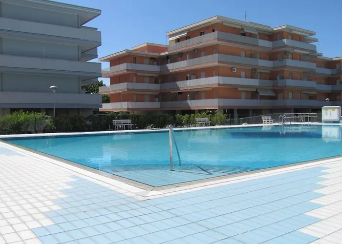 With Terrace And Pool Apartament Bibione